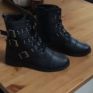Ankle high boots